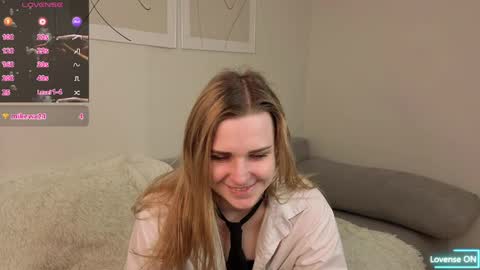 Snapshot of noradunn chatting on 8, 4, 2026 Elina online show from 8, 4, 2026