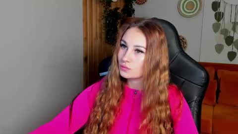 Snapshot of norafoxes chatting on 24, 11, 2025 NoraFoxes online show from 24, 11, 2025