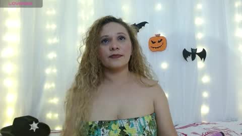 Snapshot of norapaker chatting on 1, 11, 2025 norapaker online show from 1, 11, 2025