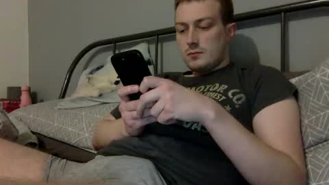 Snapshot of norfolkboy18 chatting on 8, 2, 2025 Ollie online show from 8, 2, 2025