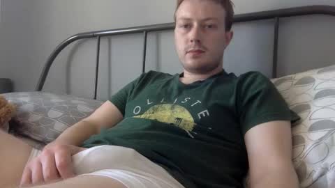 Snapshot of norfolkboy18 chatting on 23, 4, 2026 Ollie online show from 23, 4, 2026