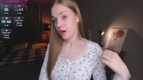 Snapshot of normaemans chatting on 12, 11, 2025 Beatrice online show from 12, 11, 2025