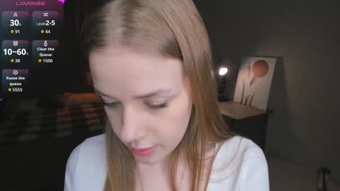 Snapshot of normaemans chatting on 16, 11, 2025 Beatrice online show from 16, 11, 2025