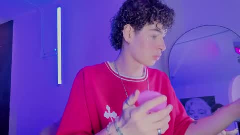 Nova Salvatore online show from 31, 3, 2026