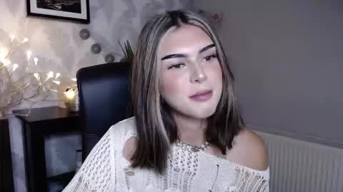 Snapshot of nova_sin chatting on 11, 9, 2025 Nova online show from 11, 9, 2025