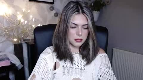 Snapshot of nova_sin chatting on 17, 9, 2025 Nova online show from 17, 9, 2025