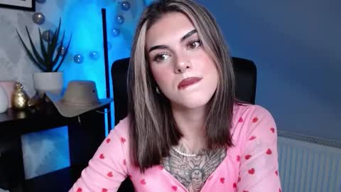 Snapshot of nova_sin chatting on 16, 10, 2025 Nova online show from 16, 10, 2025