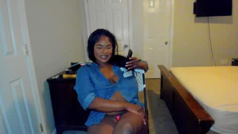 Snapshot of novacandy chatting on 7, 5, 2026 Nova online show from 7, 5, 2026