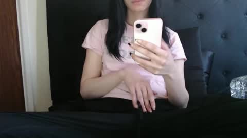 Snapshot of novafrey chatting on 12, 1, 2026 Olivia online show from 12, 1, 2026