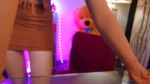 NovaX online show from 6, 4, 2026