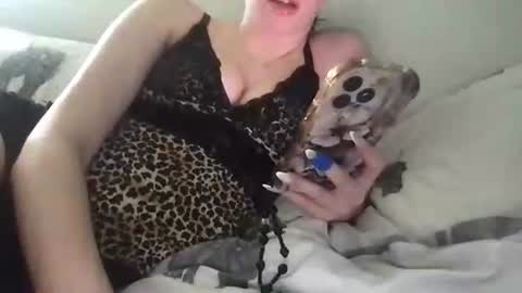 novalani21 online show from 18, 4, 2026