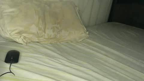 novaqueenie online show from 6, 3, 2026