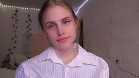 Mia Blake online show from 12, 4, 2026