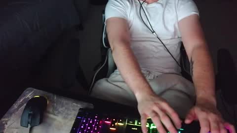 Snapshot of nsfwlogan50 chatting on 27, 4, 2026 nsfwlogan50 online show from 27, 4, 2026