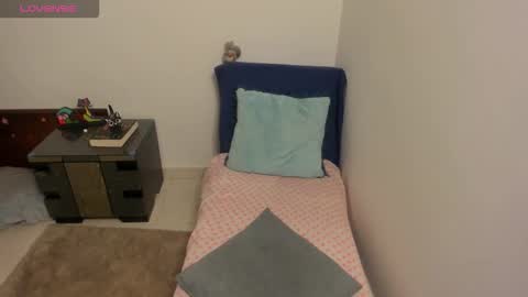 nuit_rose online show from 19, 10, 2025