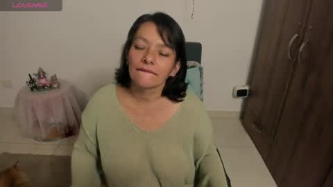 nuit_rose online show from 9, 4, 2026