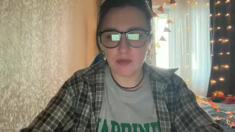 Snapshot of nuitblanche_vibes chatting on 7, 11, 2025 nuitblanche_vibes online show from 7, 11, 2025