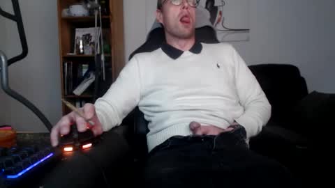 Snapshot of nursefan chatting on 30, 10, 2025 nursefan online show from 30, 10, 2025