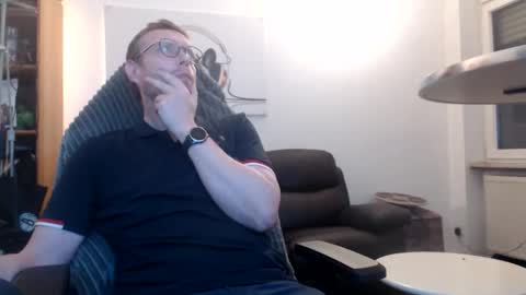 nursefan online show from 3, 11, 2025