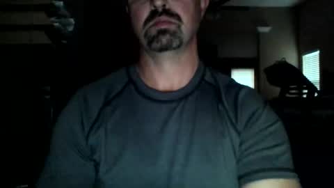 nvrenuff1979 online show from 5, 12, 2025