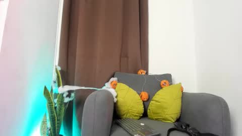 Snapshot of nyalgasai1 chatting on 7, 10, 2025 Nia online show from 7, 10, 2025