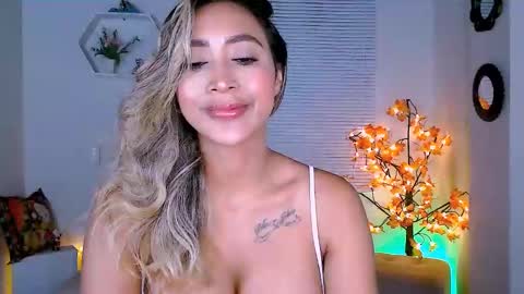 Snapshot of nycole_1988 chatting on 2, 12, 2024 Nycole online show from 2, 12, 2024