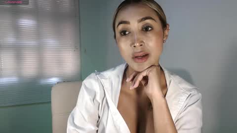 Snapshot of nycole_1988 chatting on 11, 5, 2026 Nycole online show from 11, 5, 2026