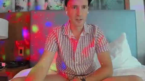 Snapshot of nyhudsonvalleyfun chatting on 19, 9, 2025 HudsonValleyNYfun online show from 19, 9, 2025