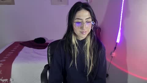 Snapshot of nymph_frida chatting on 12, 12, 2024 Frida online show from 12, 12, 2024