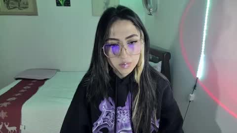 Snapshot of nymph_frida chatting on 13, 12, 2024 Frida online show from 13, 12, 2024