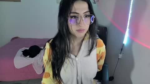 Snapshot of nymph_frida chatting on 5, 2, 2025 Frida online show from 5, 2, 2025