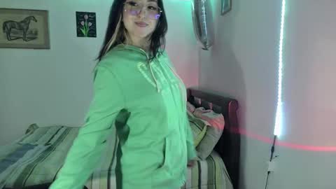 Snapshot of nymph_frida chatting on 17, 2, 2025 Frida online show from 17, 2, 2025