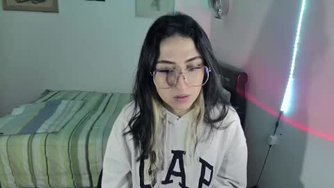 Snapshot of nymph_frida chatting on 28, 2, 2025 Frida online show from 28, 2, 2025