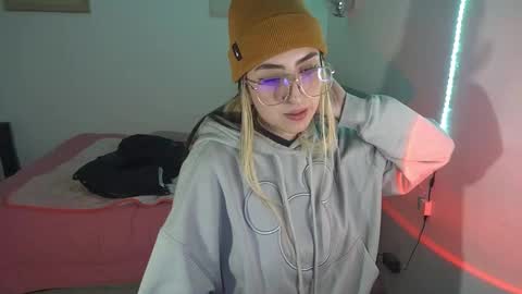 Snapshot of nymph_frida chatting on 10, 9, 2025 Frida online show from 10, 9, 2025