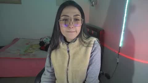 Snapshot of nymph_frida chatting on 12, 11, 2025 Frida online show from 12, 11, 2025