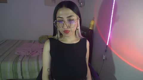 Snapshot of nymph_frida chatting on 9, 4, 2026 Frida online show from 9, 4, 2026