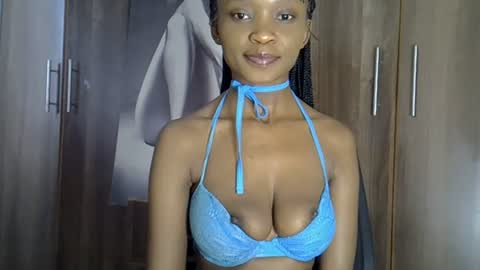 Snapshot of nyverra chatting on 4, 7, 2026 nyverra online show from 4, 7, 2026