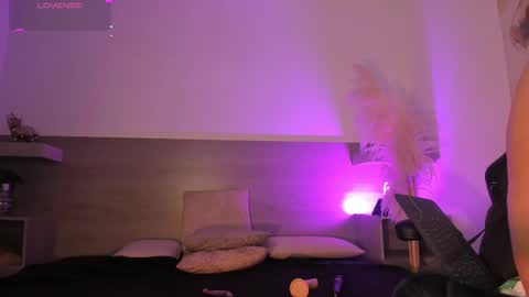 Snapshot of nyxshadow__ chatting on 30, 9, 2025 Nyx Shadow online show from 30, 9, 2025