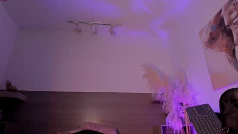 Snapshot of nyxshadow__ chatting on 6, 10, 2025 Nyx Shadow online show from 6, 10, 2025