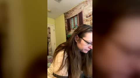 Snapshot of o0heaven0o chatting on 5, 1, 2026 VegasGirl online show from 5, 1, 2026