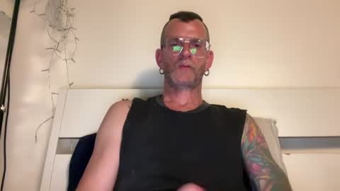 Snapshot of o_johnny_deep_o chatting on 16, 7, 2026 Jonathan Deep online show from 16, 7, 2026