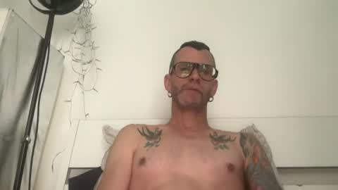Snapshot of o_johnny_deep_o chatting on 26, 7, 2026 Jonathan Deep online show from 26, 7, 2026