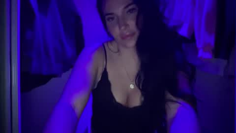 Snapshot of oceanxalara22_xo chatting on 3, 10, 2025 A L A R A online show from 3, 10, 2025