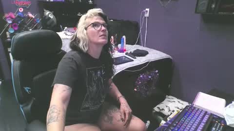 Oddy With A Body online show from 23, 2, 2026