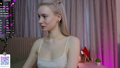 Snapshot of odeliagrace chatting on 17, 5, 2026 Agata online show from 17, 5, 2026