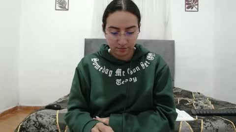 Snapshot of odette_brigh_ chatting on 9, 3, 2026 Val online show from 9, 3, 2026