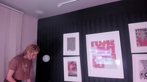 Ana  online show from 4, 2, 2026