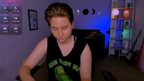 Snapshot of odri_sweet chatting on 12, 10, 2025 odri_sweet online show from 12, 10, 2025