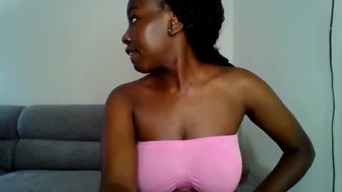 Snapshot of odrienna chatting on 25, 3, 2026 odrie online show from 25, 3, 2026