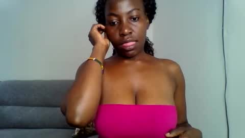 Snapshot of odrienna chatting on 7, 4, 2026 odrie online show from 7, 4, 2026